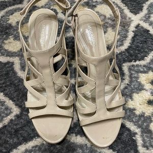 Naturalized Nude Heels. Size 8